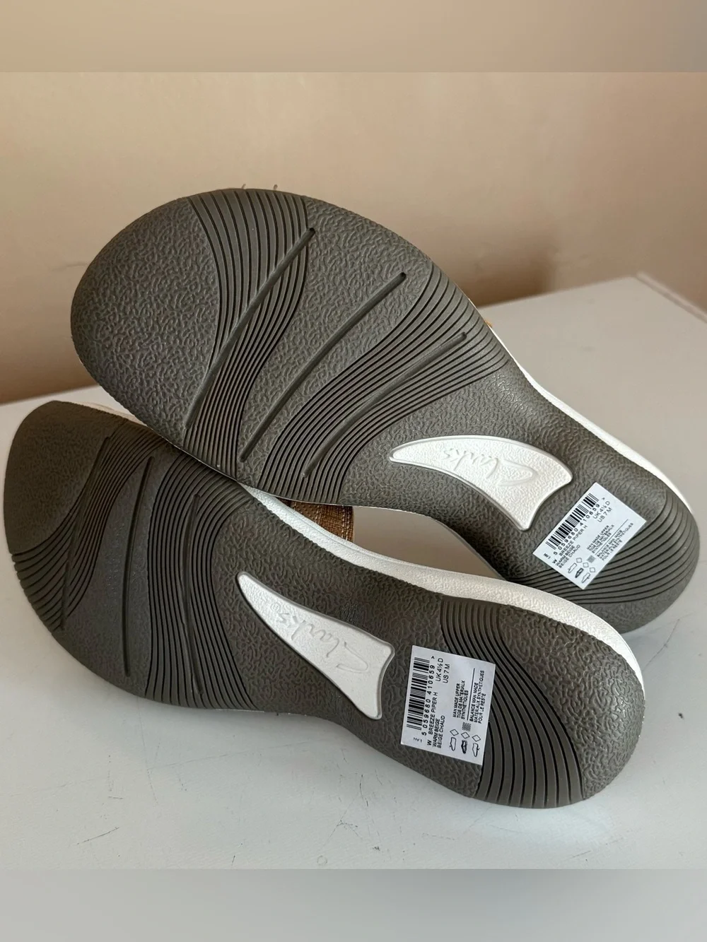CLARKS CLOUDSTEPPERS BREEZE PIPER SLIDE SANDALS WOMEN'S SIZE 7 WARM BEIGE NWT